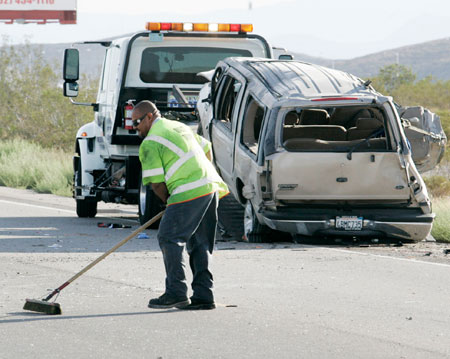 Woman dead, 11 people injured in single-car crash on I-15 | News