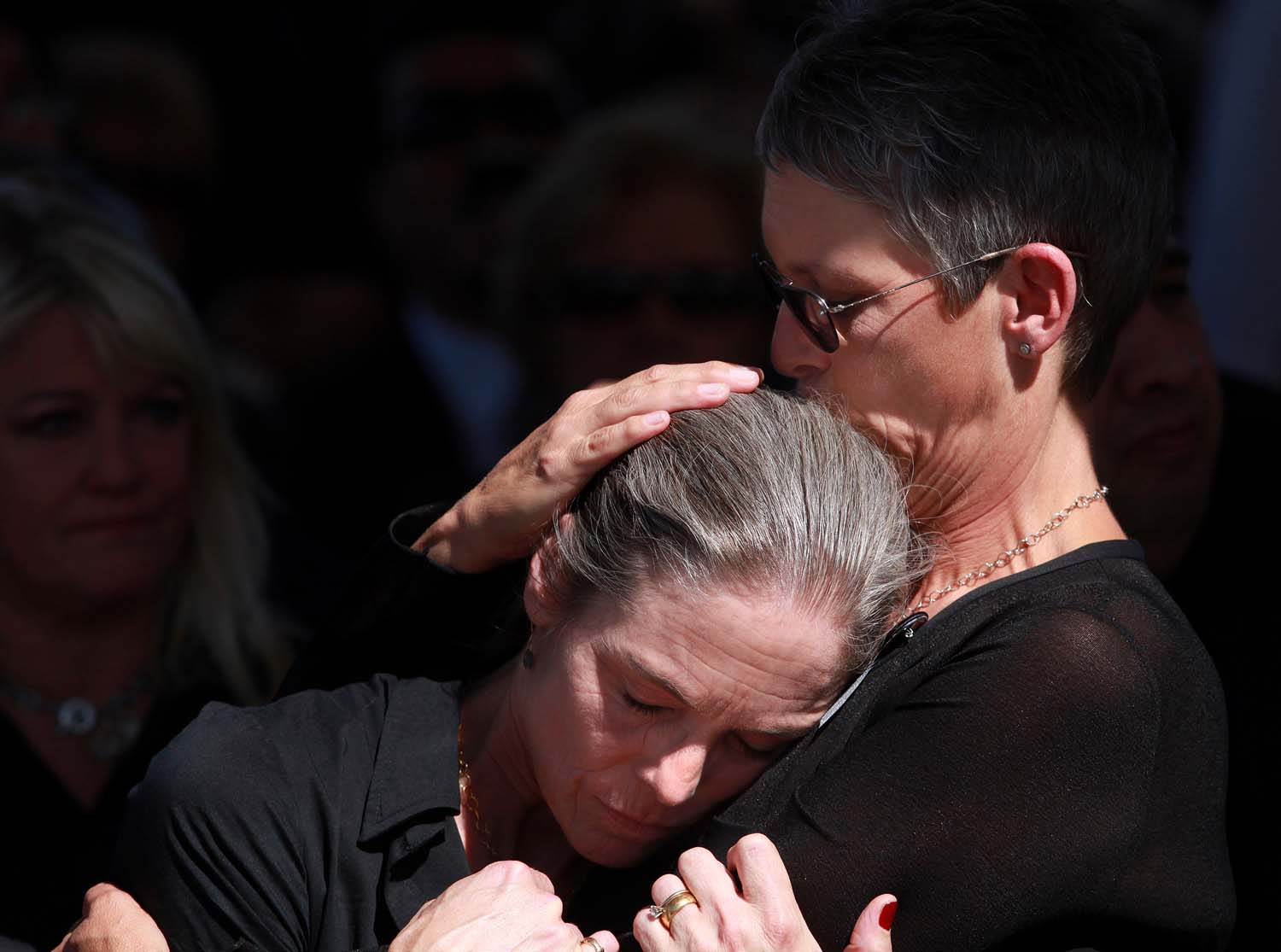 Tony Curtis’ funeral Family, friends say farewell Las Vegas Review