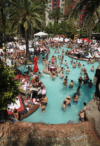 Flamingo Las Vegas' Go Pool has contests, other events to boost