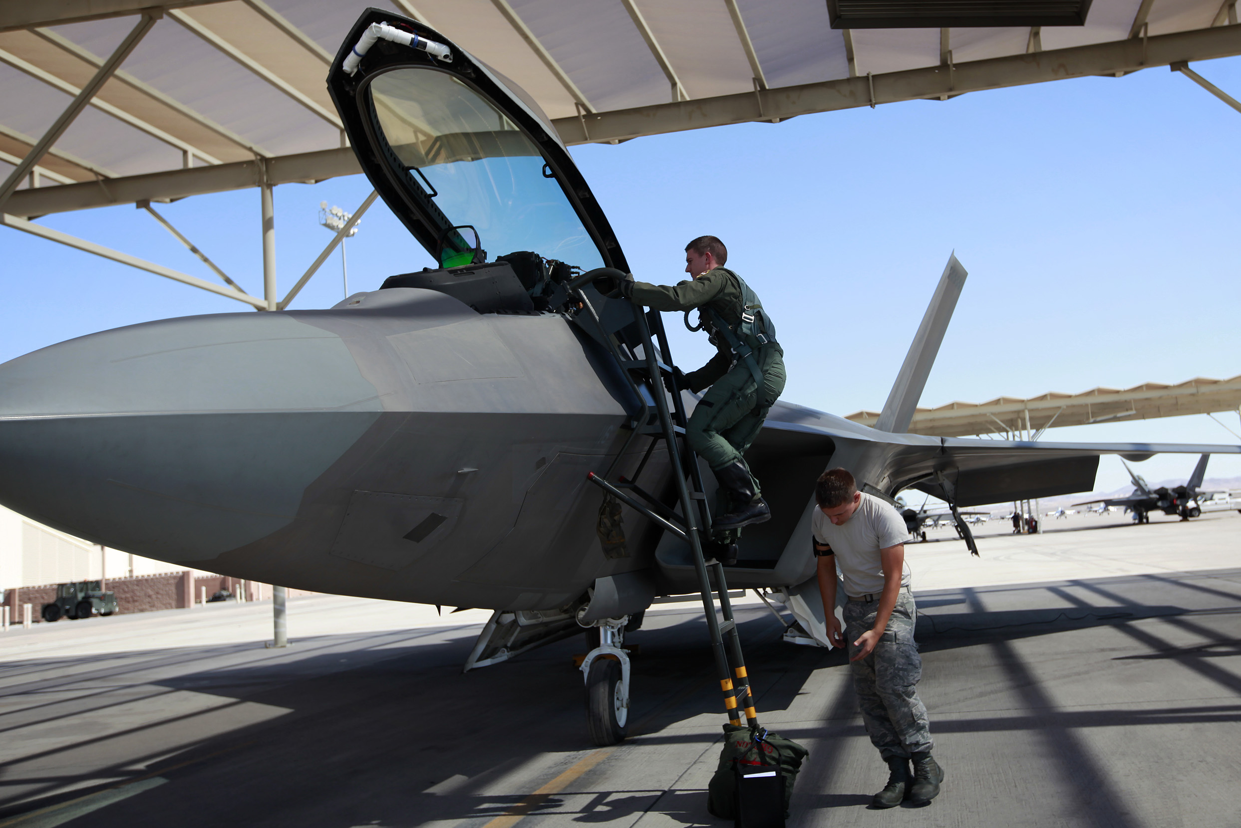 F22 Raptor Pilot