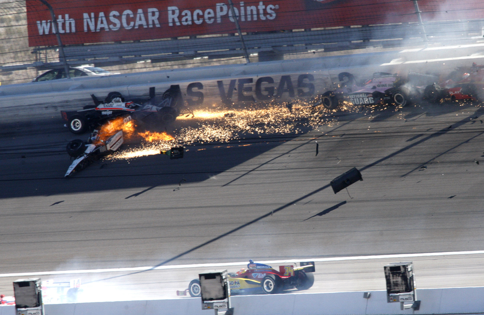 Driver Dan Wheldon dies after fiery crash at Las Vegas IndyCar race