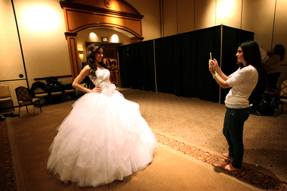 Quinceanera Expo dress show Las Vegas ReviewJournal
