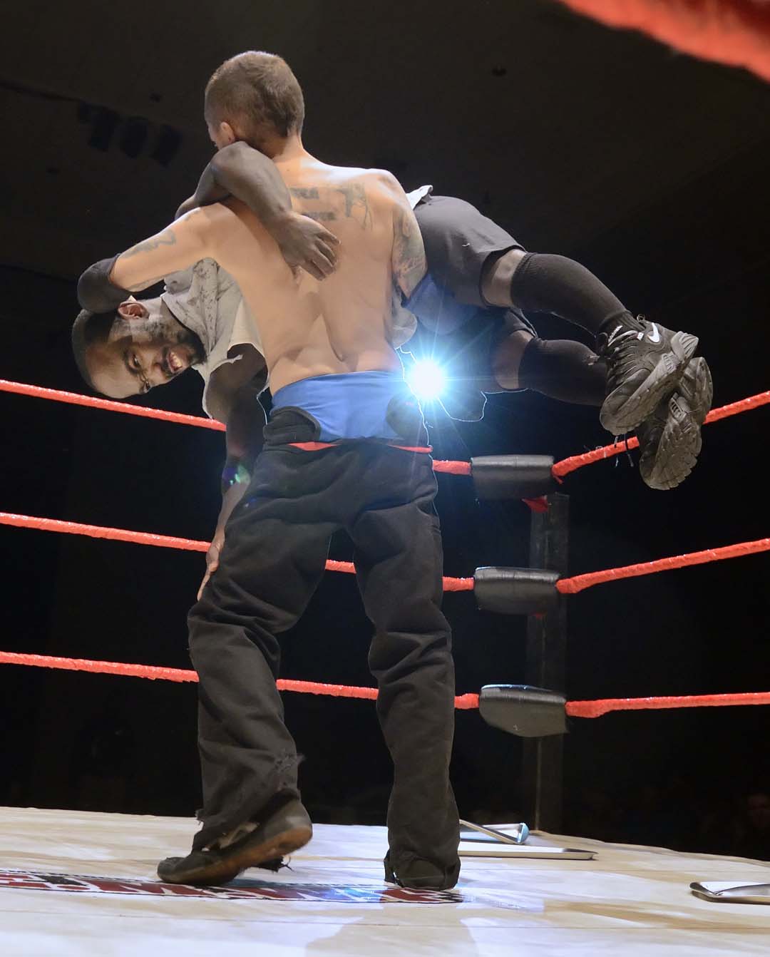 Extreme Midget Wrestling Federation takes over Riviera Las Vegas