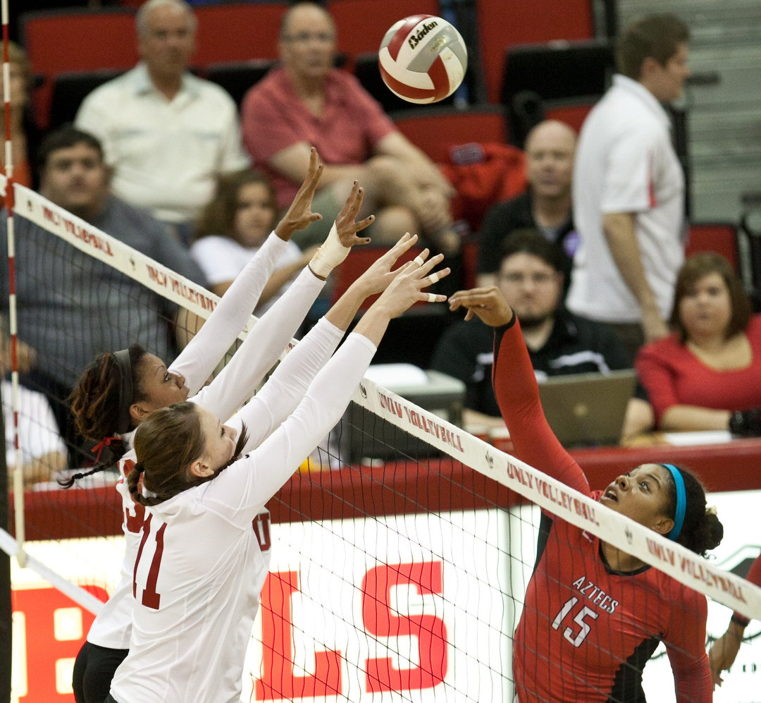 UNLV Volleyball falls to San Diego State 3-1 | Las Vegas Review-Journal