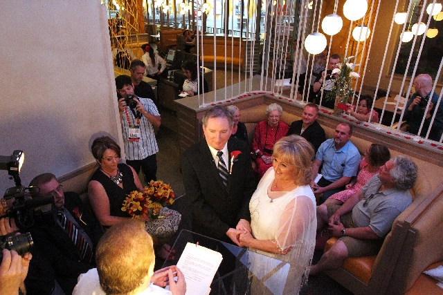 Denny's opens Las Vegas wedding chapel 