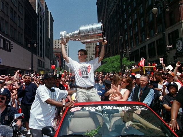 Detroit Red Wings Steve Yzerman, 1997 Nhl Stanley Cup Sports