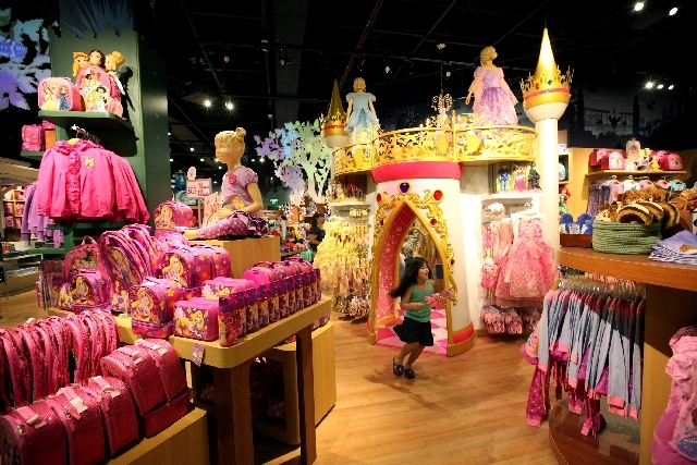 apple store las vegas: caesar palace + fashion show mall edition