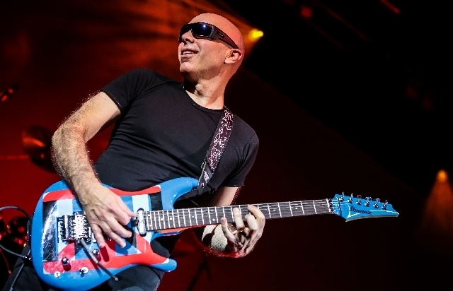 Joe Satriani - Engines of Creation - Guitar / Vocal - HL02500306 - Leimar  Musical