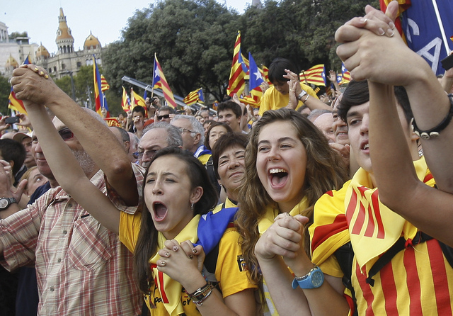 1.6 million Catalans form human chain in Spain, Nation and World