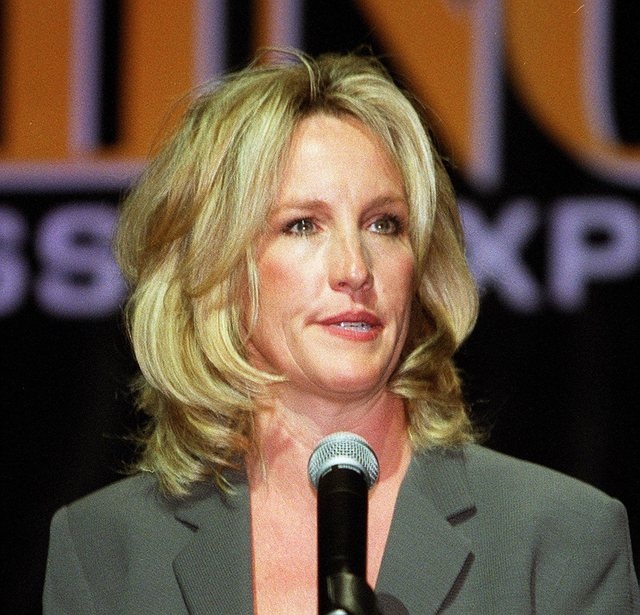 Erin Brockovich Ellis Quietly Resolves Her Drunken Boating Case Las