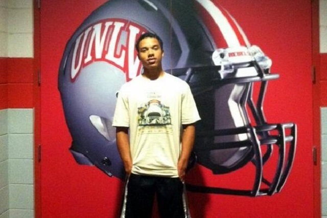 Dominique Fenstermacher, a cornerback from Phoenix’s Mountain Pointe High School, committed to play football at UNLV, choosing the Rebels over Nebraska and Arizona. (Courtesy @DFenstermacher1)