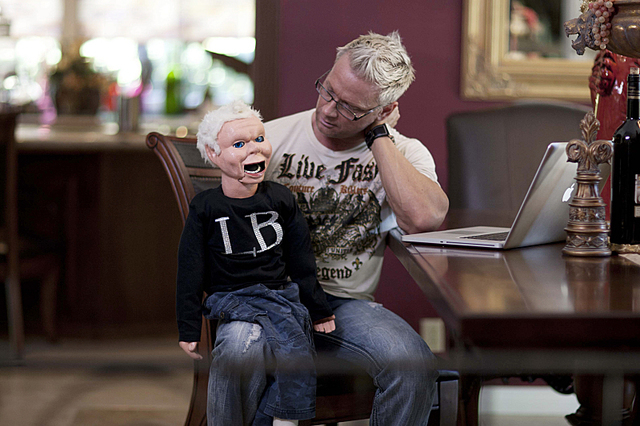 Brace gets to know his dummy doppelganger, Lil B, on Showtime’s “Gigolos.” (Josh Caine/Courtesy of Showtime)