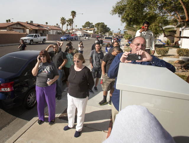 Barricade situation at southwest Las Vegas home puts school on lockdown ...