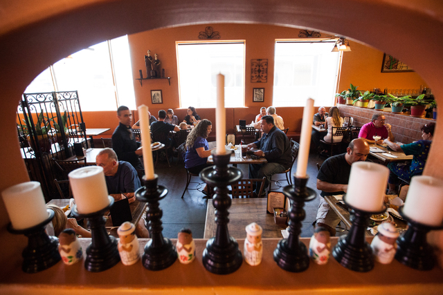 People dine at Frank and Fina's Cocina, 4175 S. Grand Canyon Drive, Aug. 2, 2014. (Chase Stevens/View file photo)