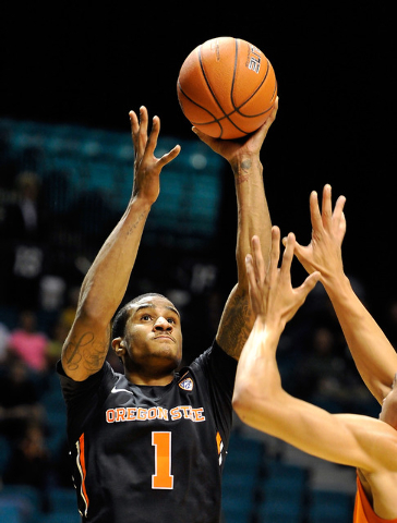 Oregon State guard Gary Payton II following in father's footsteps