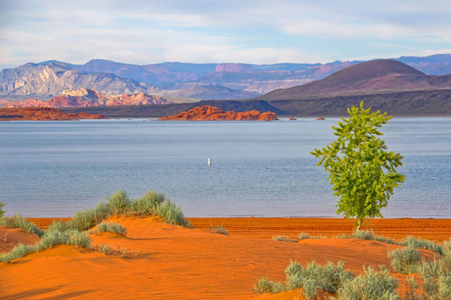 Utah S Sand Hollow State Park Popular Place To Camp Fish Play Las Vegas Review Journal