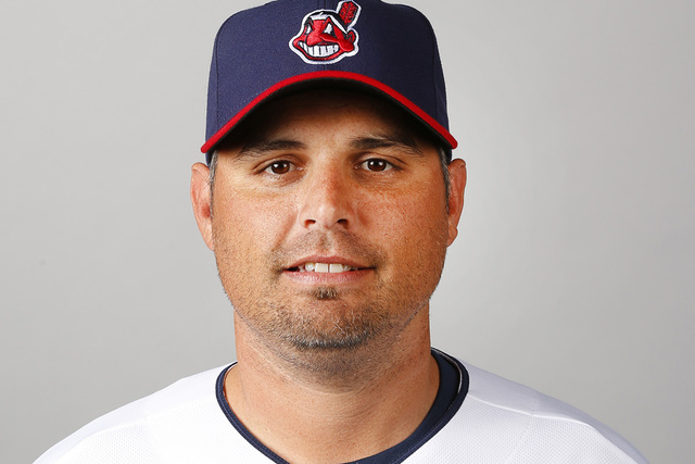 Rays hire Indians' Kevin Cash as new manager