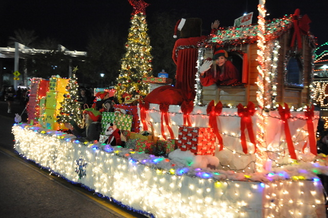 Henderson nv christmas parade 2022