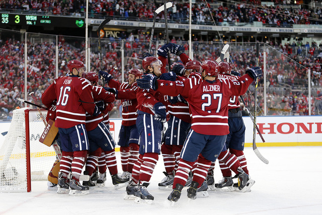 USP NHL: WINTER CLASSIC-CHICAGO BLACKHAWKS AT WASH S HKN USA DC