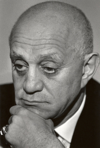 UNLV Rebels basketball coach Jerry Tarkanian is caught in a contemplative moment in this portrait in Las Vegas, June 7, 1991. (Jim Laurie/Las Vegas Review-Journal)