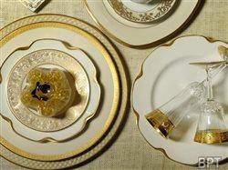 Personal style redefines tradition for engaged couples choosing tableware