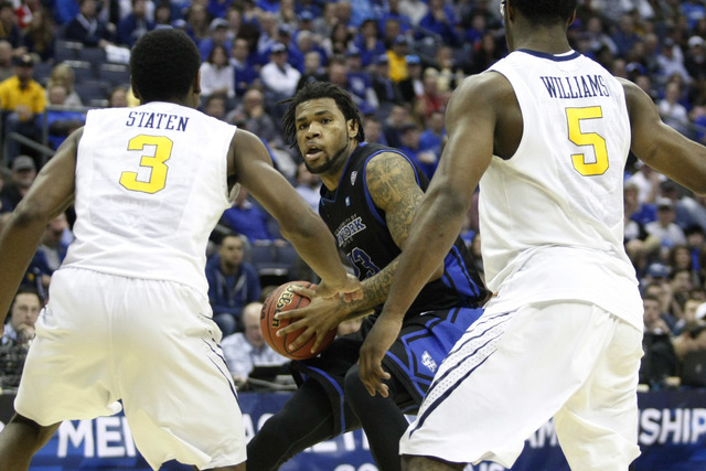 West Virginia holds off Buffalo for 68-62 win, NCAA Tournament, Sports