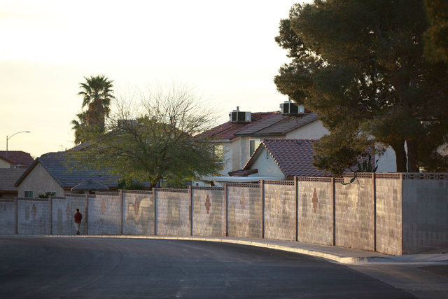 One man died after being shot on Calico Vista Boulevard, near Washington Avenue and Buffalo Drive, early Tuesday morning, March 17, 2015. (Chase Stevens/Las Vegas Review-Journal)