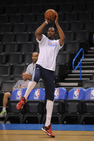 Mar 11, 2015; Oklahoma City, OK, USA; Oklahoma City Thunder forward Kevin Durant (35) warms up prior to the game against the Los Angeles Clippers at Chesapeake Energy Arena. (Mark D. Smith-USA TOD ...