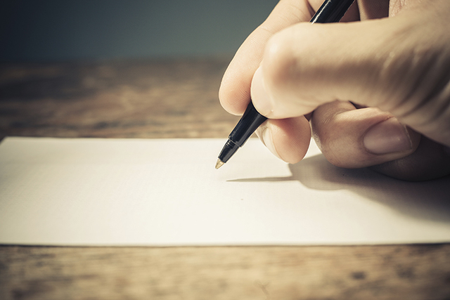 Here's why using pen, paper is better for your memory than typing