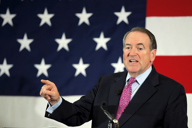 Republican 2016 presidential candidate Mike Huckabee speaks at the First in the Nation Republican Leadership Conference in Nashua, New Hampshire April 18, 2015. (REUTERS/Brian Snyder)