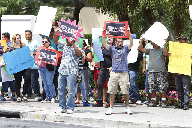 Protesters on Strip spotlight Mayweather’s history of domestic violence ...