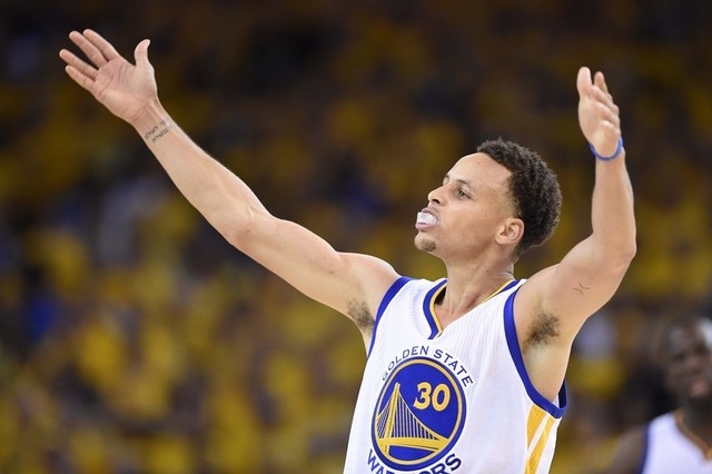 Warriors Steph Curry treated for dehydration Basketball Sports