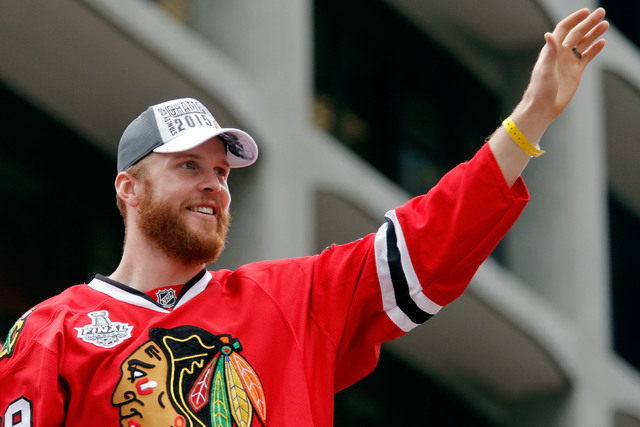 PHOTOS: Blackhawks celebrate Stanley Cup win with parade, Soldier Field  rally