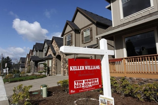 Homes are seen for sale in the northwest area of Portland, Oregon March 20, 2014. REUTERS/Steve Dipaola
