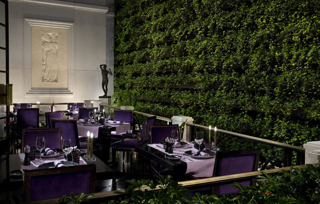 Terrace dining (Courtesy MGM Resorts International)