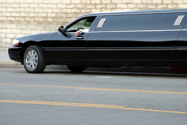 Black limousine (Thinkstock)