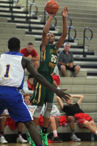 The Las Vegas Prospects‘ Charles O‘Bannon (25), a rising junior at Bishop Gorman ...