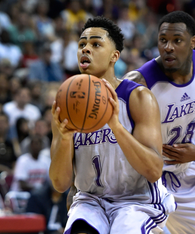 D'Angelo Russell impresses new Lakers teammates in first summer