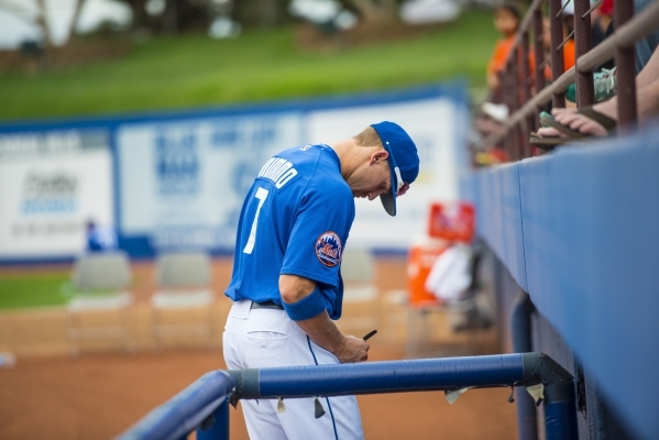 Brandon Nimmo, ranked the No. 3 prospect in the New York Mets‘ organization and the No. 84 prospect in baseball by MLB.com, signs autographs Saturday at Cashman Field. (Joshua Dahl/Las Vega ...