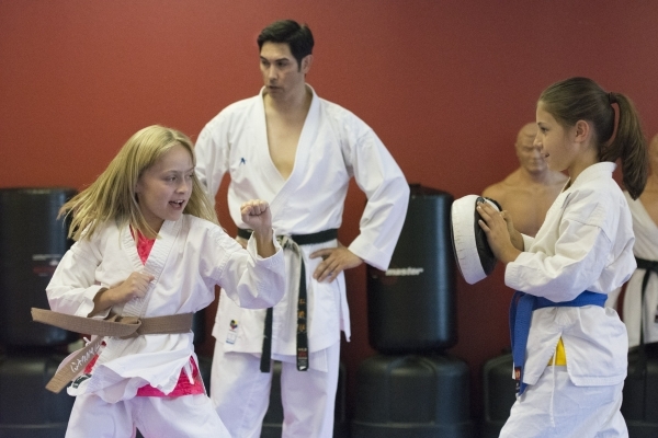 Hiroshi Allen teaches a class in his new dojo location at 8433 West Lake Mead Blvd.in Las Vegas Wednesday, Sept. 9, 2015. (Jason Ogulnik/Las Vegas Review-Journal)
