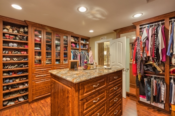 The Las Vegas Closet Is Getting Bigger Las Vegas Review Journal