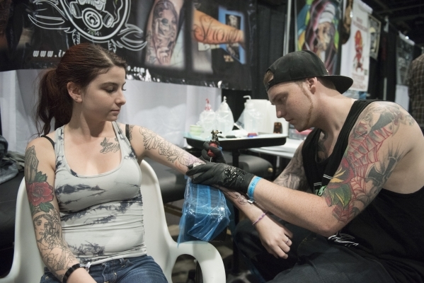 Los angeles tattoo convention hires stock photography and images  Alamy