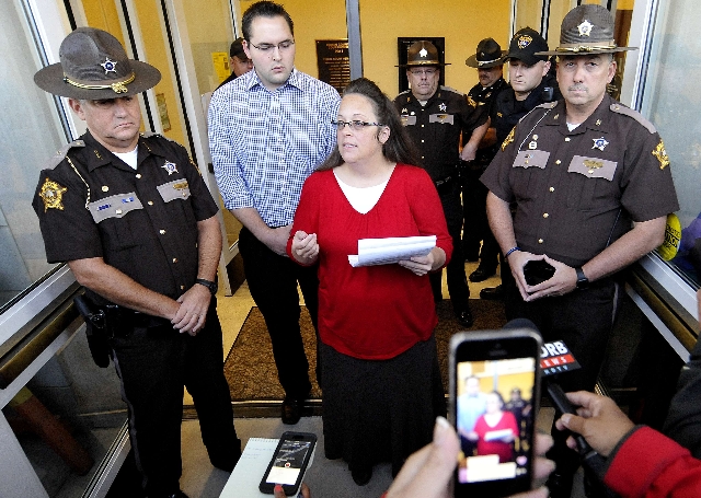 Kim Davis addresses the media just before the doors are opened to the Rowan County Clerk‘s Office in Morehead, Kentucky, Sept. 14, 2015.  (Chris Tilley/Reuters)