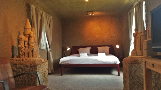 The world‘s first ever hotels constructed from sand have opened in the Dutch towers of Oss and Sneek. (CNN)