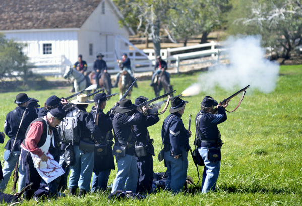 Union troops fire on Confederates during "Civil War Days in the Battle Born State" at Spring Mountain Ranch State Parkon Saturday, Oct. 24, 2015. (Bill Hughes/Las Vegas Review-Journal)