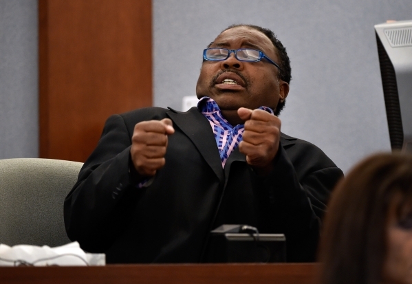 Tehran Boldon, younger brother  of murder victim Michael Bolden, gives his testimony during Ammar Harris‘s penalty hearing at the Regional Justice Center on Monday, Nov. 2, 2015, in Las Vega ...