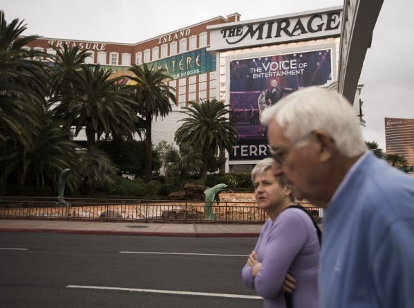 A couple walks toward The Mirage hotel/casino on Tuesday, Nov. 10, 2015.Jeff Scheid/ Las Vegas Review-Journal Follow @jlscheid