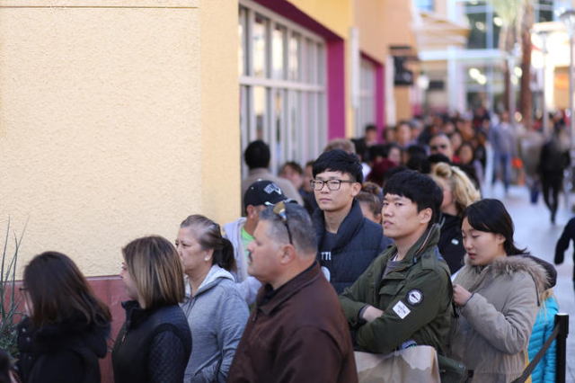 A line forms to enter the Tory Burch store Black Friday shopping at Las  Vegas North Premium Outlets on Friday, November 27, 2015, in Las Vegas.  Brett Le Blanc/Las Vegas Review-Journal Follow @