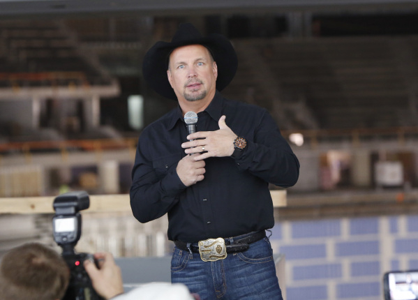 Artist Garth Brooks discusses his plans for 2016 Las Vegas Arena Shows during a press conference at the new Las Vegas MGM-AEG Arena on Thursday, Dec. 3, 2015. Bizuayehu Tesfaye/Las Vegas Review-Jo ...