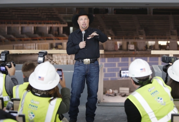 Artist Garth Brooks discusses his plans for 2016 Las Vegas Arena Shows during a press conference at the new Las Vegas MGM-AEG Arena on Thursday, Dec. 3, 2015. Bizuayehu Tesfaye/Las Vegas Review-Jo ...